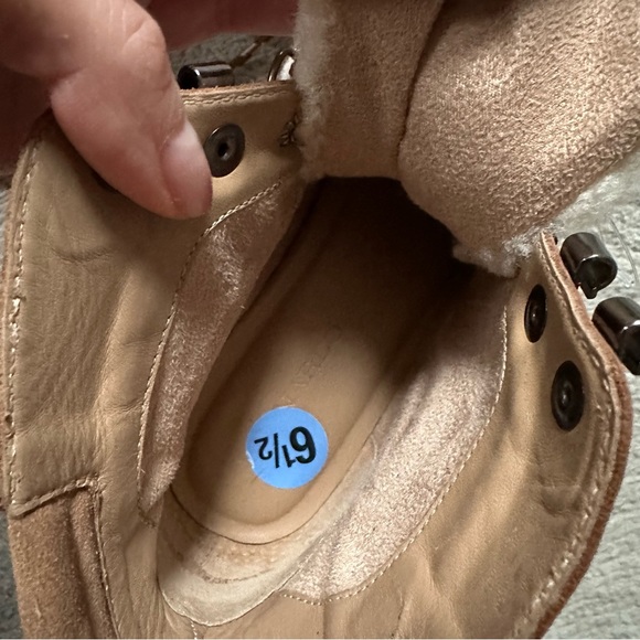 Nwt Bernardo Sawyer Shearling Boots size 6.5 - Picture 7 of 7